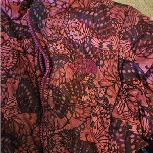 North face EUC girls winter coat. Reversible!